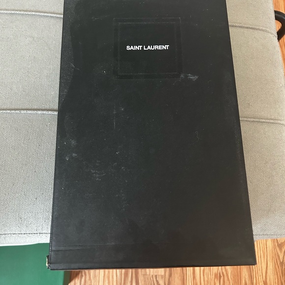 Saint Laurent Court Classic - Picture 1 of 7